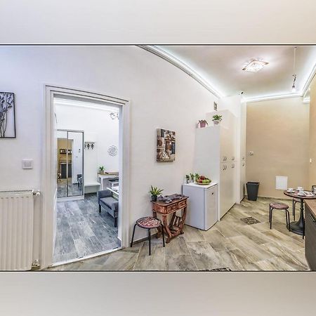 Platanus Guesthouse ブダペスト エクステリア 写真