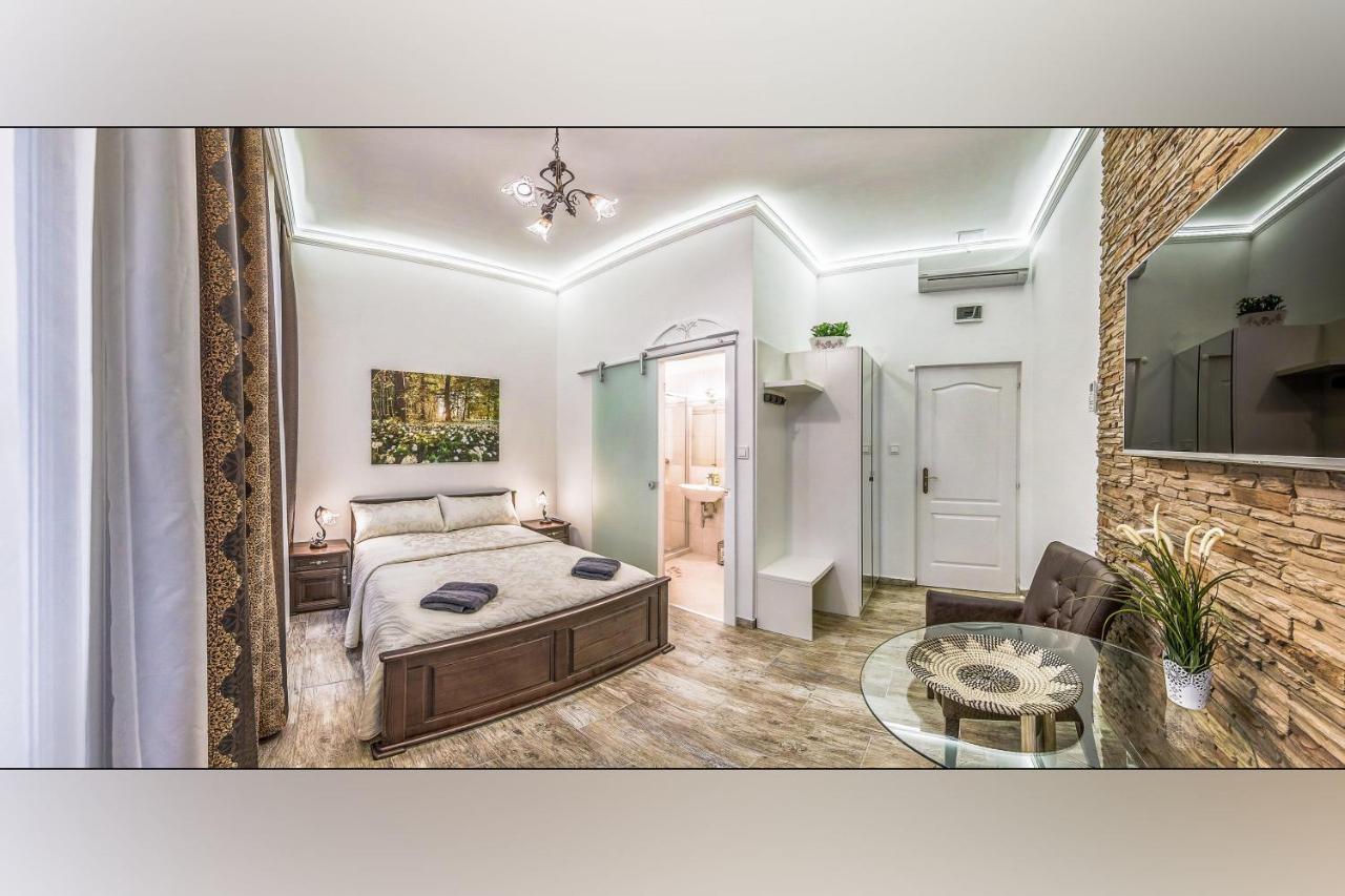 Platanus Guesthouse ブダペスト エクステリア 写真