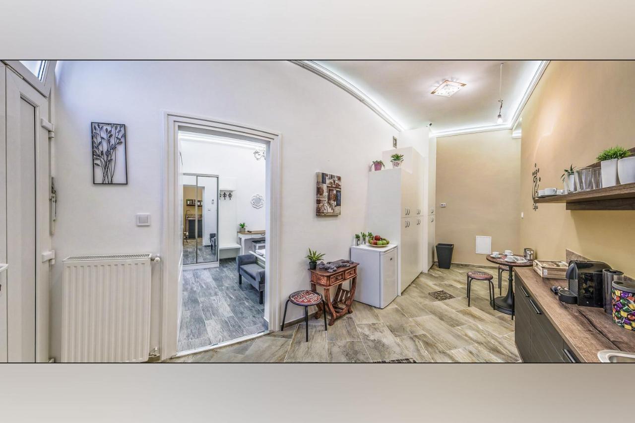 Platanus Guesthouse ブダペスト エクステリア 写真